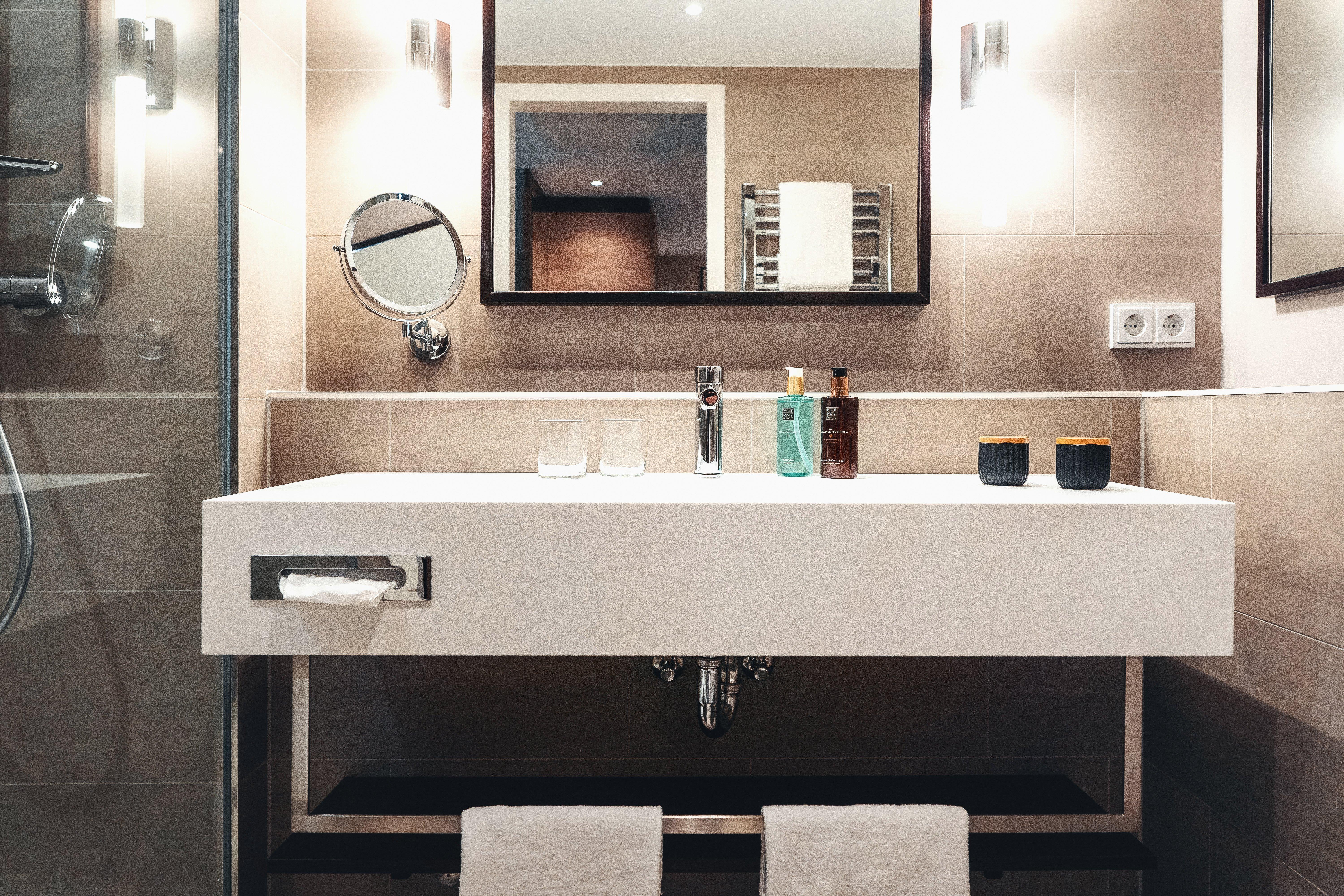 Holiday Inn Berlin City Center East Prenzlauer Berg By Ihg Bagian luar foto