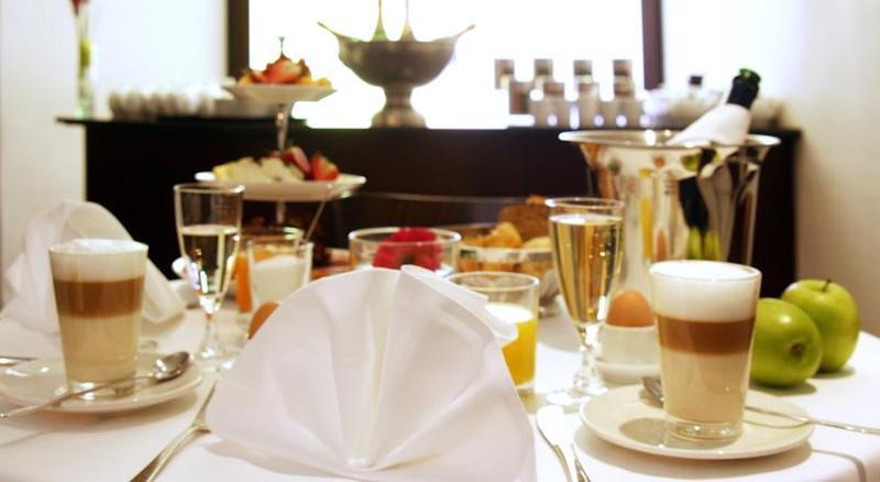 Holiday Inn Berlin City Center East Prenzlauer Berg By Ihg Bagian luar foto