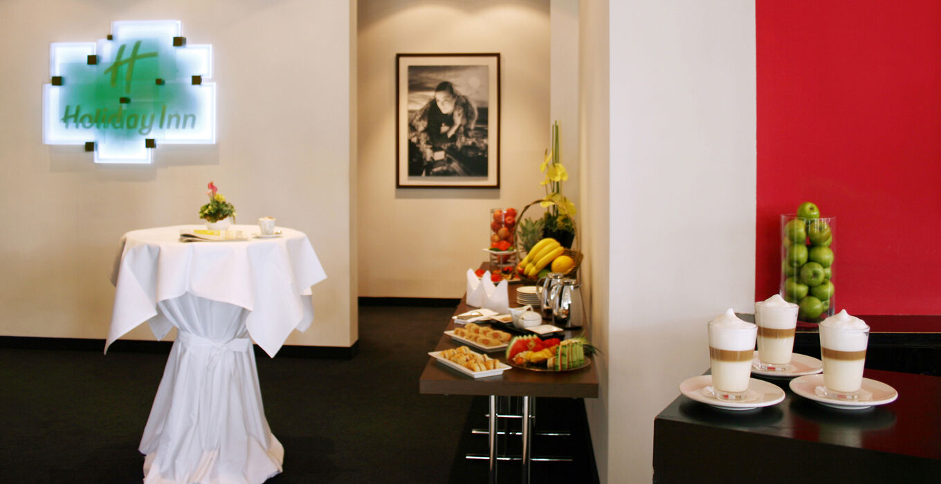 Holiday Inn Berlin City Center East Prenzlauer Berg By Ihg Bagian luar foto