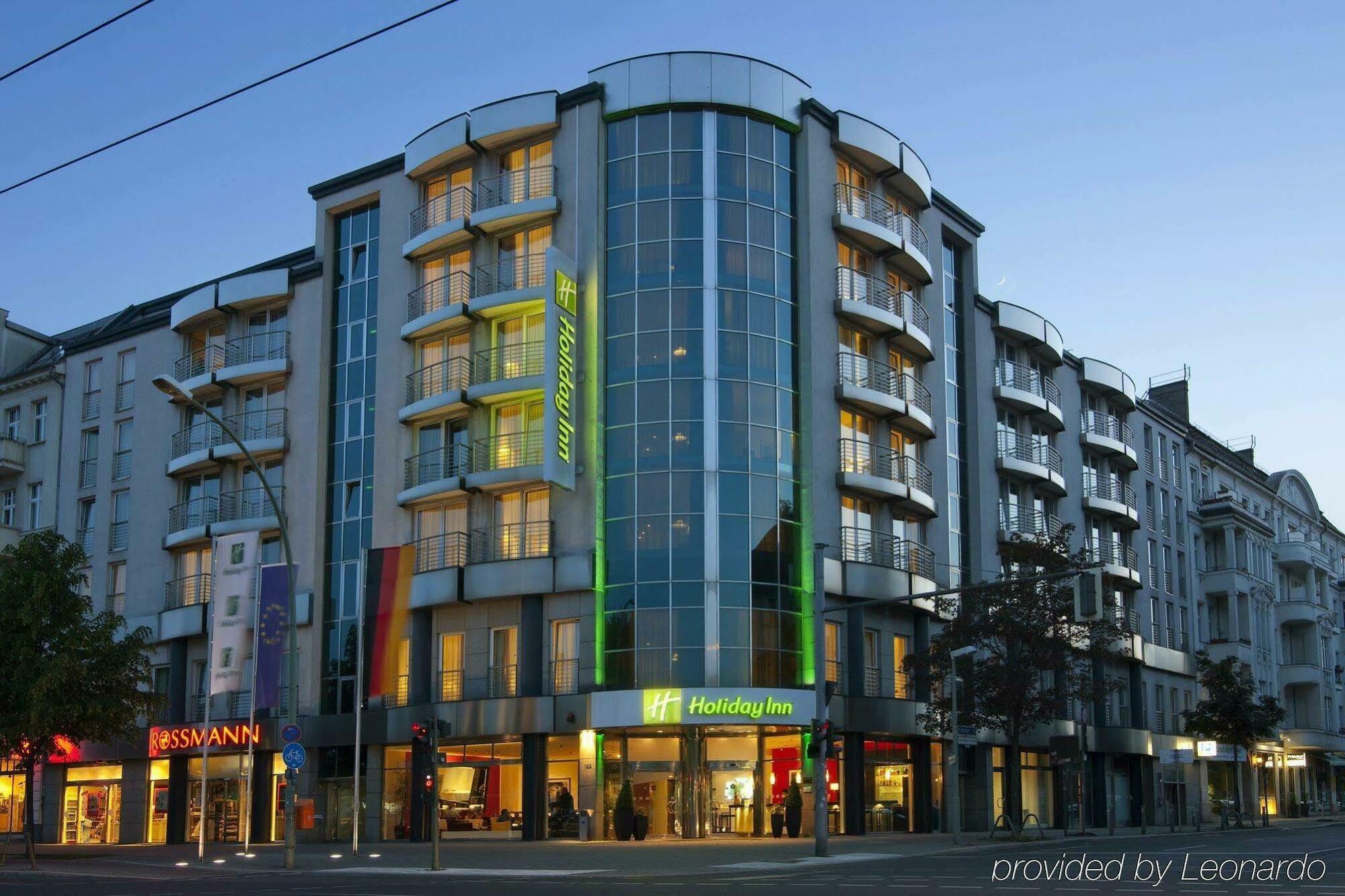 Holiday Inn Berlin City Center East Prenzlauer Berg By Ihg Bagian luar foto